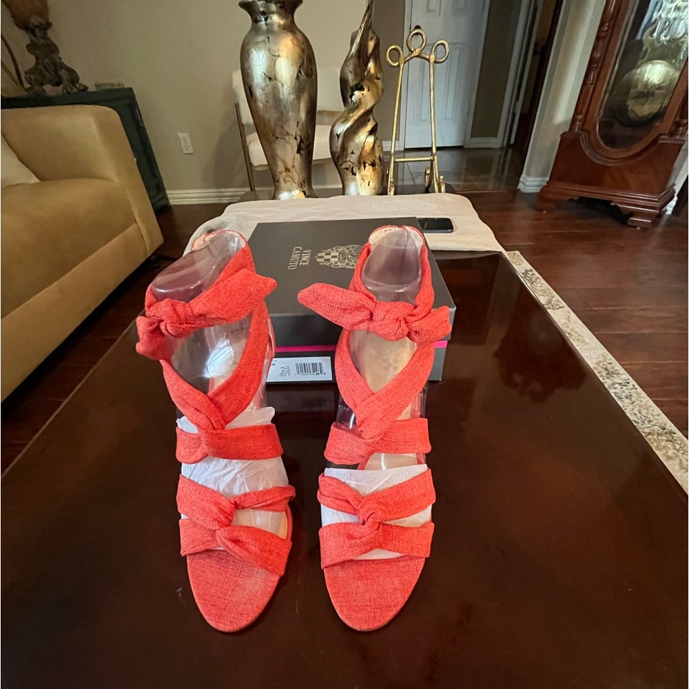Vince Camuto worn once orange shoe size 9